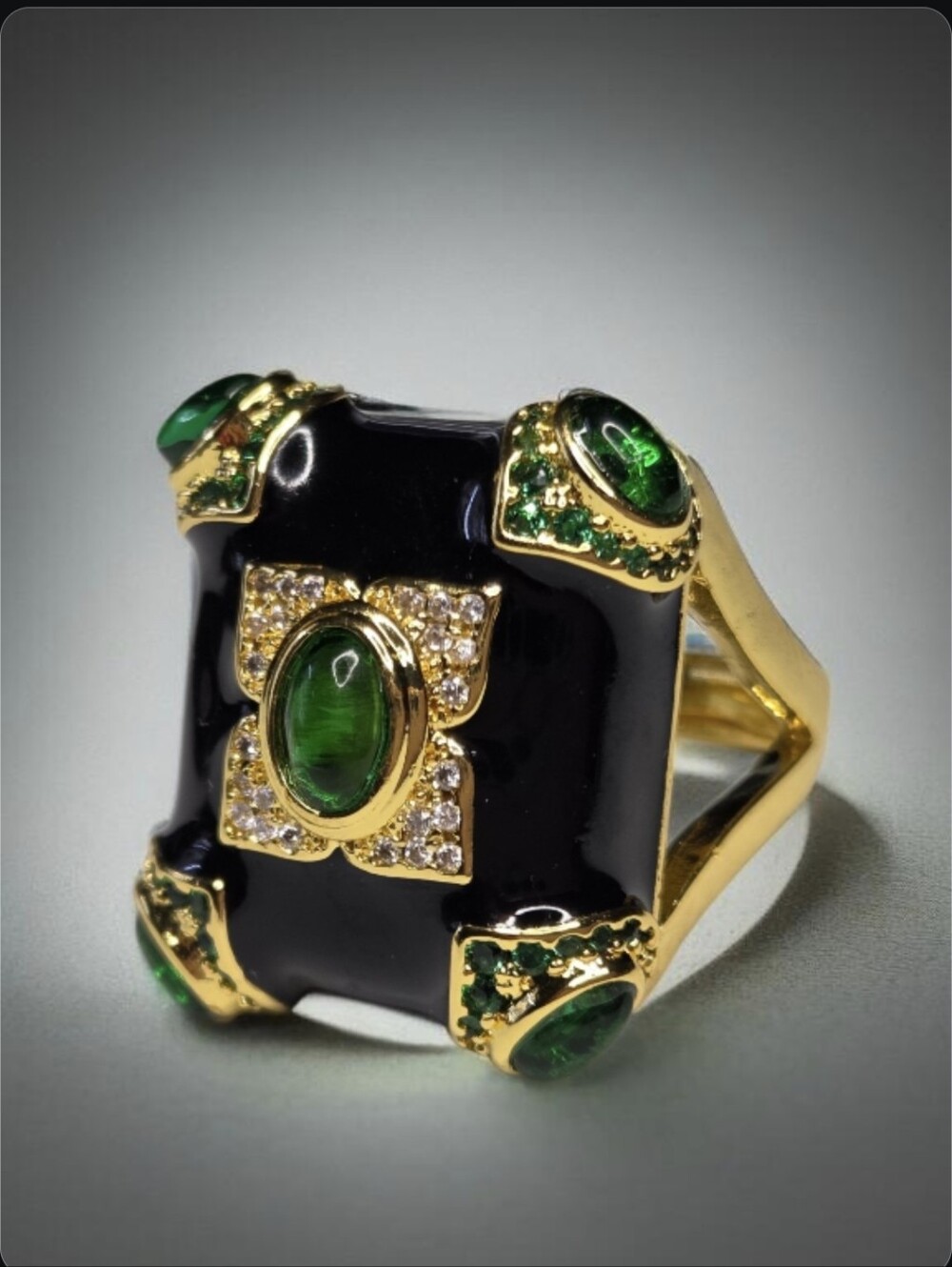 Exquisite 18k Gold Plated Onyx Enamel Emerald Crystal Cabochon Statement Ring